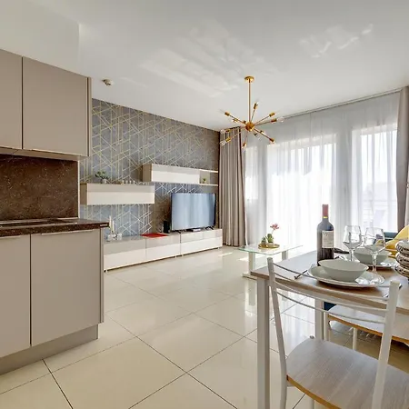 Luxury Apartment With Balcony, Central Area Gzira Exterior photo