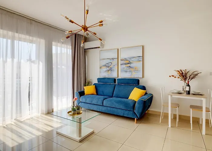 Luxury Apartment With Balcony, Central Area